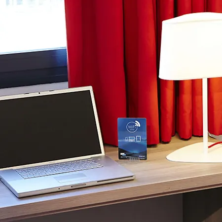 Ibis Lyon Est 3* Мезье