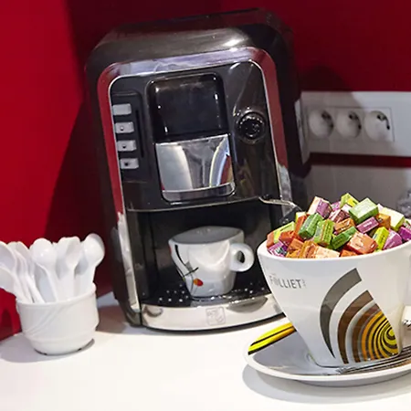 Ibis Lyon Est Отель 3*