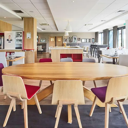Ibis Lyon Est 3*