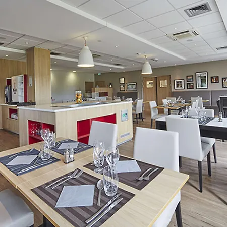 Hotel Ibis Lyon Est 3*