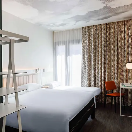 Ibis Lyon Est