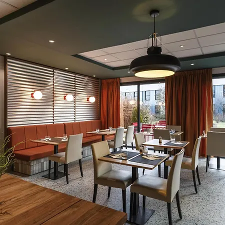 Отель Ibis Lyon Est 3*