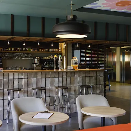 Ibis Lyon Est Отель Мезье