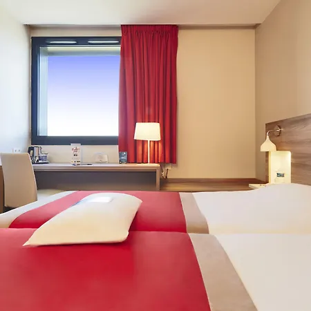 Kyriad Lyon Est - Zi - Aéroport Meyzieu