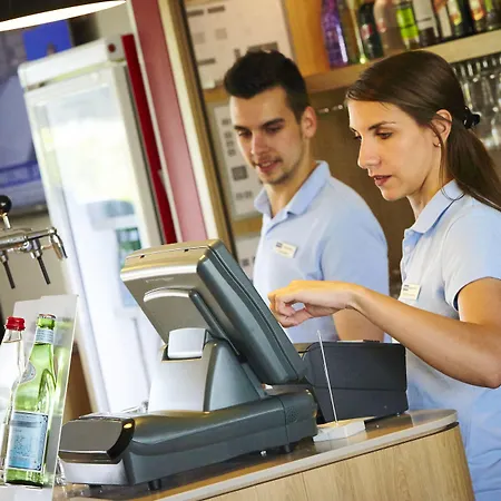 Ibis Lyon Est 3* Мезье