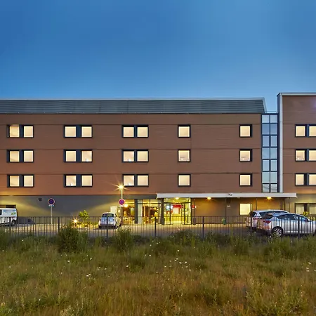 Отель Ibis Lyon Est Мезье