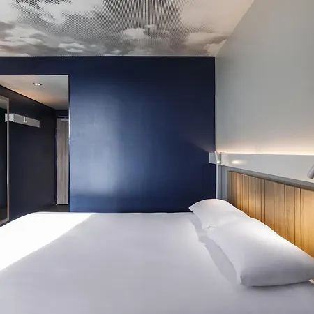 Ibis Lyon Est Отель 3*