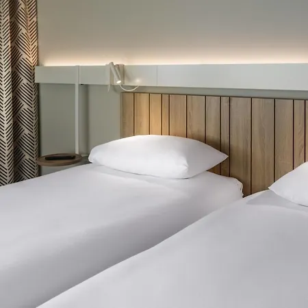 Ibis Lyon Est Отель Мезье