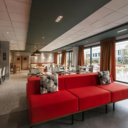 Ibis Lyon Est 3* Мезье