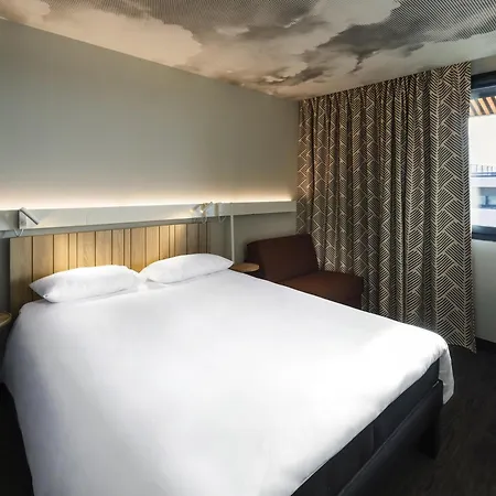 Ibis Lyon Est 3* Мезье