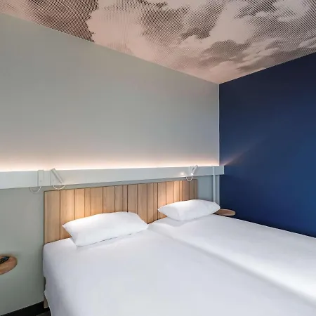 Ibis Lyon Est 3* Мезье