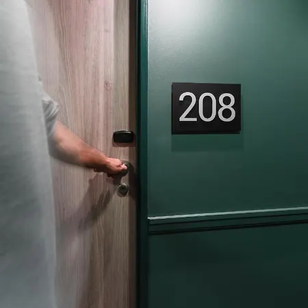 Ibis Lyon Est Отель
